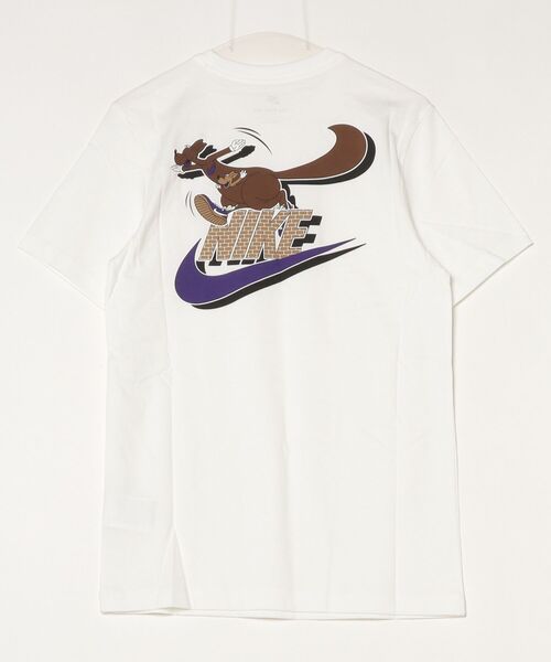 NIKE（ナイキ）の「【別注】ナイキ  NSW クラブ ネオ バーシティ S/S  限定コラボ（Tシャツ/カットソー・メンズ・ホワイト/カーキ・S/M/L/LL/3L）」の3枚目の写真