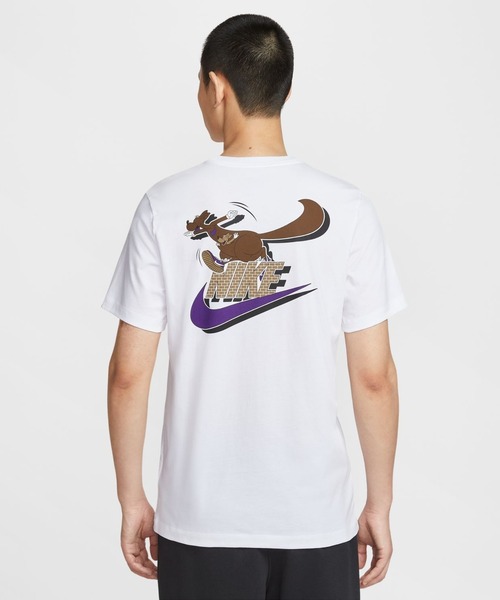 NIKE（ナイキ）の「【別注】ナイキ  NSW クラブ ネオ バーシティ S/S  限定コラボ（Tシャツ/カットソー・メンズ・ホワイト/カーキ・S/M/L/LL/3L）」の9枚目の写真