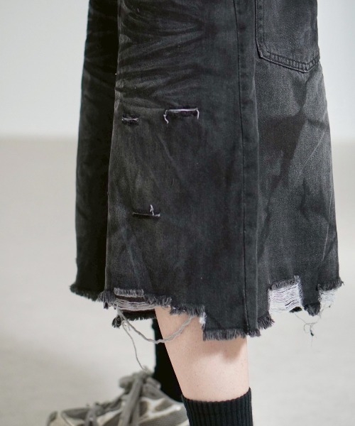 Chikashitsu +（チカシツプラス）の「【Chikashitsu +】oiled wash damage bermuda pants / 【チカシツプラス】オイルドウォッシュダメージバミューダパンツ（デニムパンツ・メンズ・ブルー/ブラック・M/L/S）」の22枚目の写真