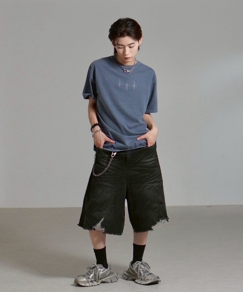 Chikashitsu +（チカシツプラス）の「【Chikashitsu +】oiled wash damage bermuda pants / 【チカシツプラス】オイルドウォッシュダメージバミューダパンツ（デニムパンツ・メンズ・ブルー/ブラック・M/L/S）」の14枚目の写真