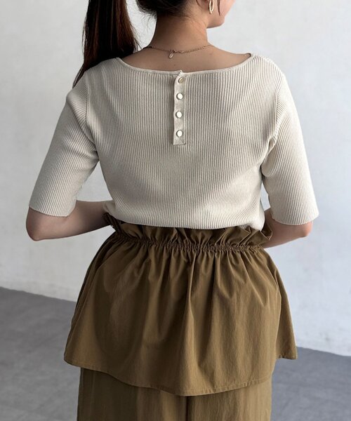 Chez toi（シェトワ）の「前後2WAY5分袖キーネックリブニット（ニット/セーター・レディース・ブラウン/ブラック/アイボリー/イエロー・FREE）」の12枚目の写真