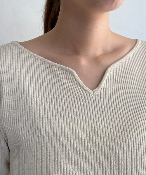 Chez toi（シェトワ）の「前後2WAY5分袖キーネックリブニット（ニット/セーター・レディース・ブラウン/ブラック/アイボリー/イエロー・FREE）」の17枚目の写真