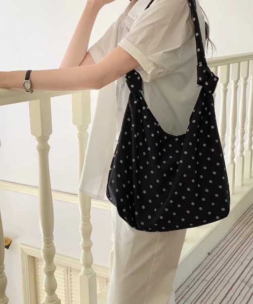 mebole(メボレ)の「Dotty Days Tote(トートバッグ・レディース・レッド/ホワイト/ブラック・FREE)」の7枚目の写真