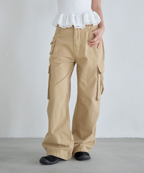 UNE MANSION(ユヌマンション)の「【ユニセックス着用可能】ユニークベルトフープ&ポケットマルチカーゴデニムパンツ(カーゴパンツ・レディース・ベージュ/ブラック/カーキ/クリーム・SMALL/MEDIUM/LARGE)」の12枚目の写真
