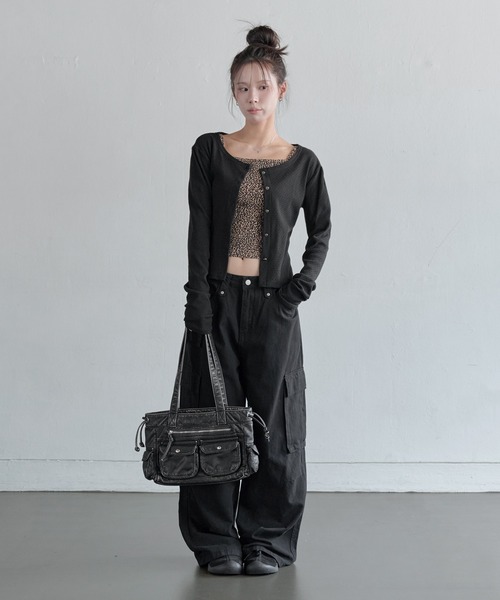 UNE MANSION(ユヌマンション)の「【ユニセックス着用可能】ユニークベルトフープ&ポケットマルチカーゴデニムパンツ(カーゴパンツ・レディース・ベージュ/ブラック/カーキ/クリーム・SMALL/MEDIUM/LARGE)」の8枚目の写真