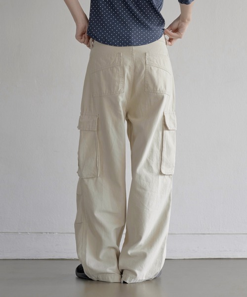 UNE MANSION(ユヌマンション)の「【ユニセックス着用可能】ユニークベルトフープ&ポケットマルチカーゴデニムパンツ(カーゴパンツ・レディース・ベージュ/ブラック/カーキ/クリーム・SMALL/MEDIUM/LARGE)」の20枚目の写真