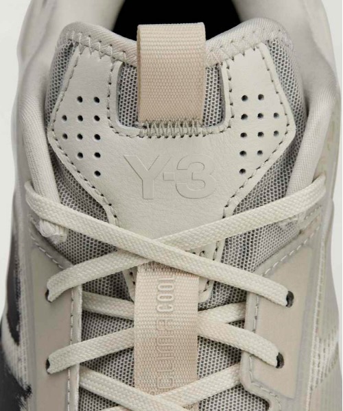 Y-3（ワイスリー）の「adizero Ubersonic 5 M Y-3（スニーカー・メンズ・グレー系その他・27.0cm/28.0cm/29.0cm/26.5cm/27.5cm/28.5cm/29.5cm/25.0cm/26.0cm/24.5cm/25.5cm/30.0cm）」の6枚目の写真
