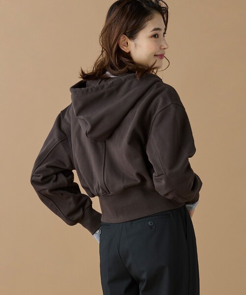 LACOSTE（ラコステ）の「裏パイルクロップドジップフーディー（パーカー・レディース・オフホワイト/ブラック/ダークブラウン・34/36/38/40）」の6枚目の写真