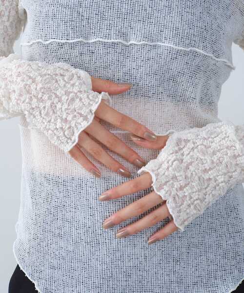 CODE A(コードエー)の「◆sensual lace sheer top(Tシャツ/カットソー・レディース・オフホワイト/グレー・00)」の3枚目の写真