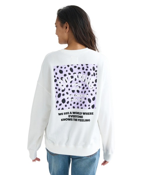 BILLABONG（ビラボン）の「BILLABONG レディース SQUARE LOGO BOY FIT トレーナー 【BOY FIT】【2025年秋冬モデル】/ビラボンバックロゴボックスプリントプルオーバースウェットトレーナー（スウェット・レディース・ホワイト/イエロー系その他/ブラック系その他/ブラック・MEDIUM/LARGE）」の2枚目の写真