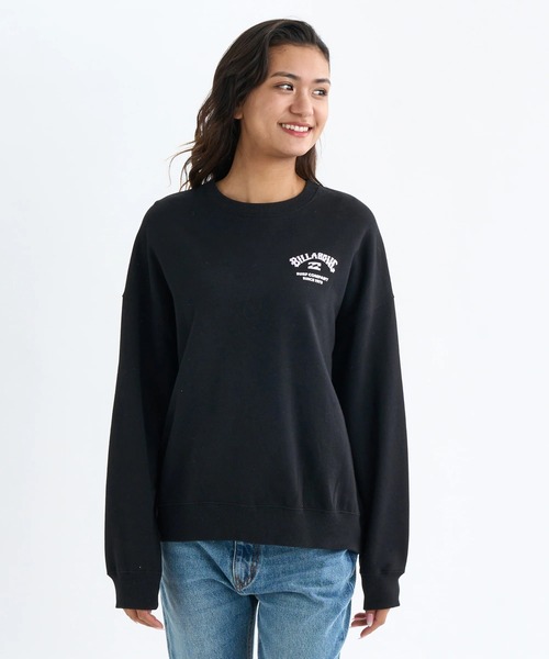 BILLABONG（ビラボン）の「BILLABONG レディース SQUARE LOGO BOY FIT トレーナー 【BOY FIT】【2025年秋冬モデル】/ビラボンバックロゴボックスプリントプルオーバースウェットトレーナー（スウェット・レディース・ホワイト/イエロー系その他/ブラック系その他/ブラック・MEDIUM/LARGE）」の12枚目の写真