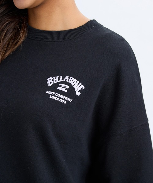 BILLABONG（ビラボン）の「BILLABONG レディース SQUARE LOGO BOY FIT トレーナー 【BOY FIT】【2025年秋冬モデル】/ビラボンバックロゴボックスプリントプルオーバースウェットトレーナー（スウェット・レディース・ホワイト/イエロー系その他/ブラック系その他/ブラック・MEDIUM/LARGE）」の13枚目の写真