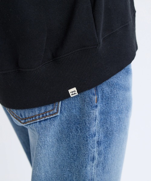 BILLABONG（ビラボン）の「BILLABONG レディース SQUARE LOGO BOY FIT トレーナー 【BOY FIT】【2025年秋冬モデル】/ビラボンバックロゴボックスプリントプルオーバースウェットトレーナー（スウェット・レディース・ホワイト/イエロー系その他/ブラック系その他/ブラック・MEDIUM/LARGE）」の15枚目の写真