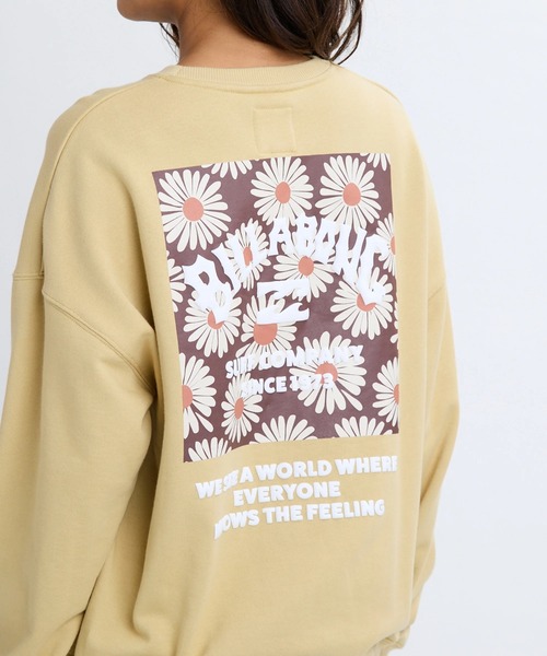 BILLABONG（ビラボン）の「BILLABONG レディース SQUARE LOGO BOY FIT トレーナー 【BOY FIT】【2025年秋冬モデル】/ビラボンバックロゴボックスプリントプルオーバースウェットトレーナー（スウェット・レディース・ホワイト/イエロー系その他/ブラック系その他/ブラック・MEDIUM/LARGE）」の21枚目の写真