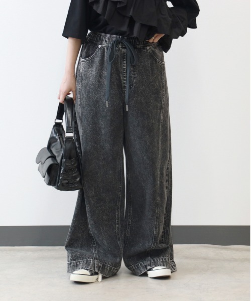 Right-on(ライトオン)の「【HONEYSUCKLE ROSE】バギーデニムイージーパンツ(デニムパンツ・レディース・ブラック・M/S/L)」の1枚目の写真