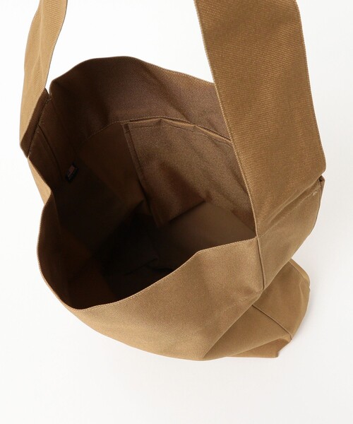 B:MING by BEAMS(ビーミングバイビームス)の「Kaan / バケット トートバッグ(トートバッグ・メンズ・ブルー/ブラウン系その他4・ONE SIZE)」の9枚目の写真