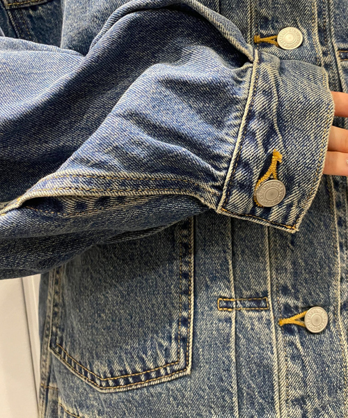 Levi's/リーバイス】 BALLOON SLEEVE TRCKER バルーンスリーブ