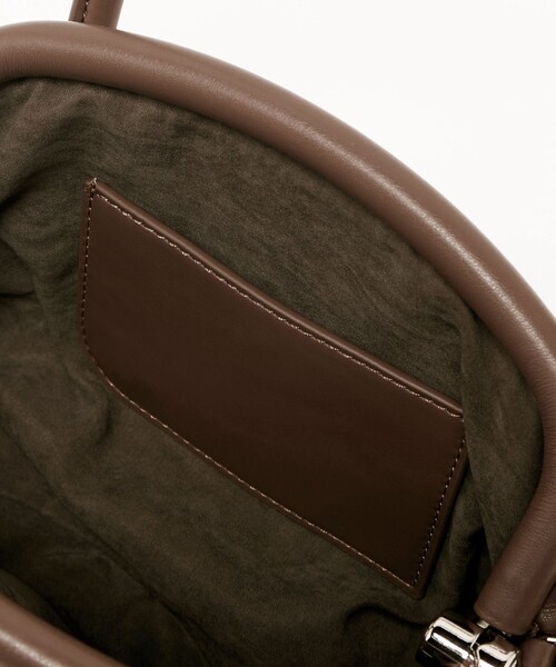 ADD CULUMN（アドカラム）の「＜ADD CULUMN＞PUFF CLASP BOSTON/2WAY ボストンバッグ（ショルダーバッグ・レディース・ブラック/ブラウン系・FREE）」の16枚目の写真