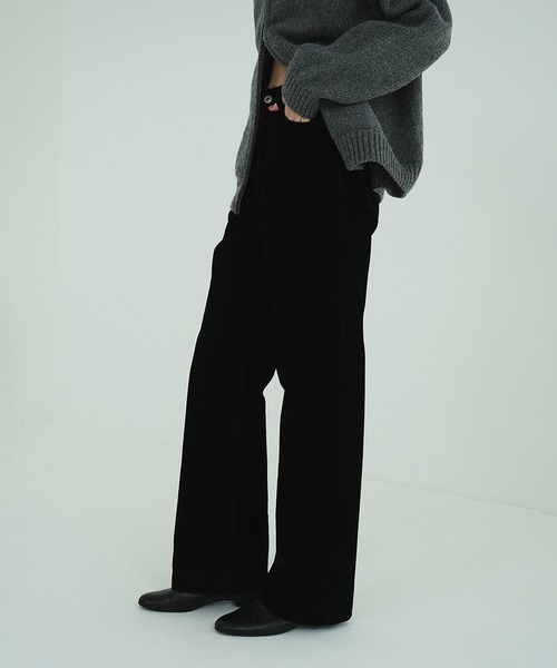 CLANE(クラネ)の「FLOCKY CENTER PRESS PANTS(その他パンツ・レディース・グレー/ブラック/ブラウン・0/1)」の2枚目の写真