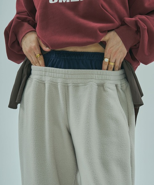 UMBRO(アンブロ)の「(UMBRO × ROSE BUD)DOUBLE WAIST FLEECE PANTS(その他パンツ・レディース・ベージュ/ネイビー・ONE SIZE)」の7枚目の写真