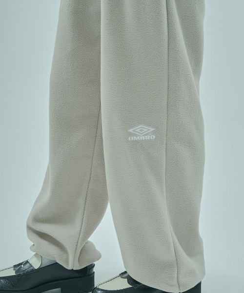 UMBRO(アンブロ)の「(UMBRO × ROSE BUD)DOUBLE WAIST FLEECE PANTS(その他パンツ・レディース・ベージュ/ネイビー・ONE SIZE)」の9枚目の写真