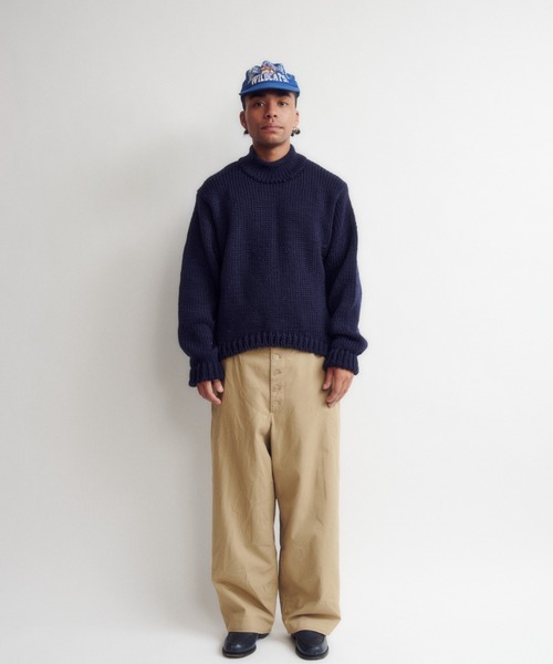 DIGAWEL(ディガウェル)の「Cocoon turtleneck sweater(ニット/セーター・メンズ・グリーン系その他/ネイビー/マルーン・2)」の4枚目の写真