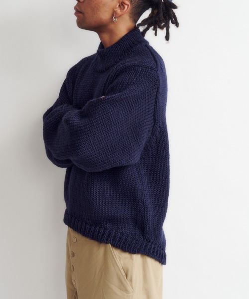 DIGAWEL(ディガウェル)の「Cocoon turtleneck sweater(ニット/セーター・メンズ・グリーン系その他/ネイビー/マルーン・2)」の5枚目の写真