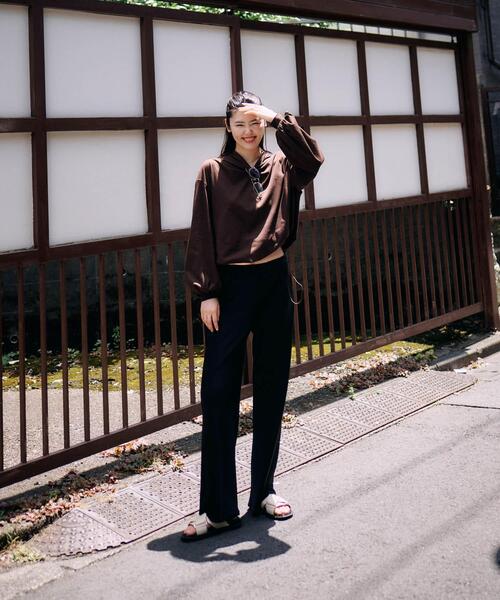 URBAN RESEARCH（アーバンリサーチ）の「Teya　Glance Hoodie（パーカー・レディース・ブラウン/ブラック・FREE）」の4枚目の写真