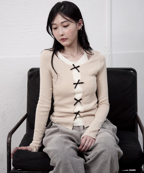 Y/lim(イリム)の「フロントスリットリボンレイヤードニット(ニット/セーター・レディース・ブラック/ベージュ/チャコール・FREE)」の4枚目の写真