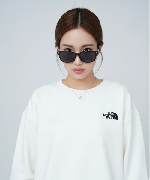 THE NORTH FACE(ザノースフェイス)の「【THE NORTH FACE】ノースフェイス 国内未発売 M'S CORE SWEATSHIRTS レギュラーフィット トレーナー スエット 長袖 / NM5MR00(スウェット・メンズ・ラベンダー/クリーム/シルバー/ブラック・SMALL/MEDIUM/LARGE/X-LARGE)」の3枚目の写真