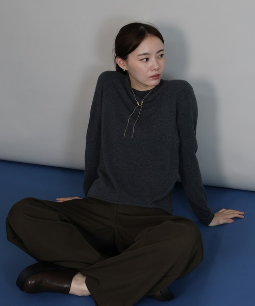 J by blue(ジェイバイブルー)の「ウール混ホールガーメントニット(ニット/セーター・レディース・ブラック/チャコールグレー/ベージュ/レッド・MEDIUM)」の17枚目の写真