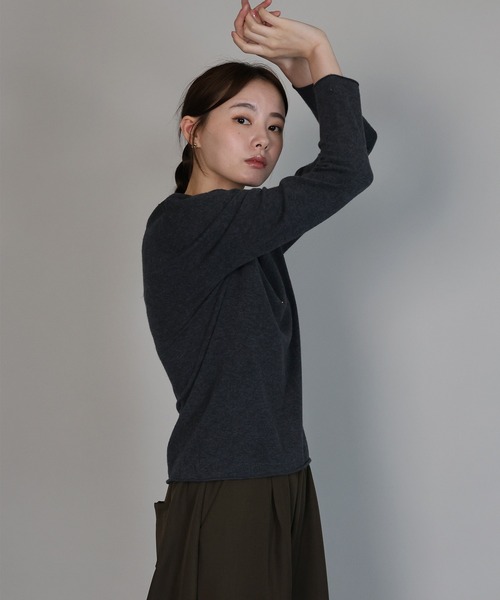 J by blue(ジェイバイブルー)の「ウール混ホールガーメントニット(ニット/セーター・レディース・ブラック/チャコールグレー/ベージュ/レッド・MEDIUM)」の18枚目の写真