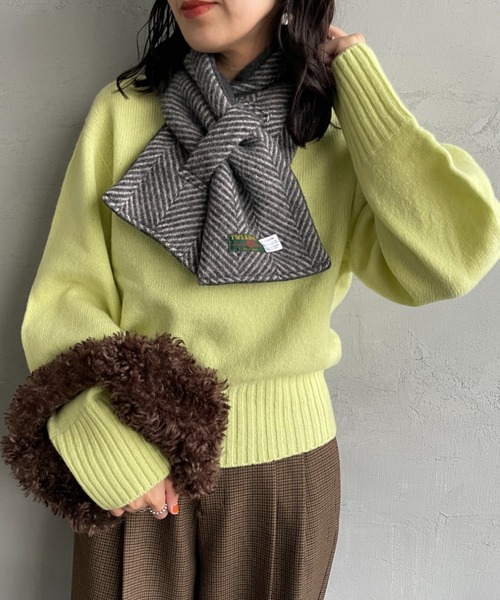 TWEED MILL（ツイードミル）の「[TWEED MILL/ツイードミル] 別注 チェック×フリース リバーシブル差し込みマフラー（マフラー・レディース・グレー/レッド系その他/レッド/グレー系その他/オートミール・F）」の4枚目の写真