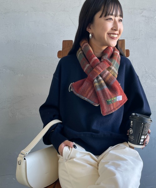 TWEED MILL（ツイードミル）の「[TWEED MILL/ツイードミル] 別注 チェック×フリース リバーシブル差し込みマフラー（マフラー・レディース・グレー/レッド系その他/レッド/グレー系その他/オートミール・F）」の5枚目の写真