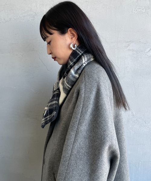 TWEED MILL（ツイードミル）の「[TWEED MILL/ツイードミル] 別注 チェック×フリース リバーシブル差し込みマフラー（マフラー・レディース・グレー/レッド系その他/レッド/グレー系その他/オートミール・F）」の9枚目の写真