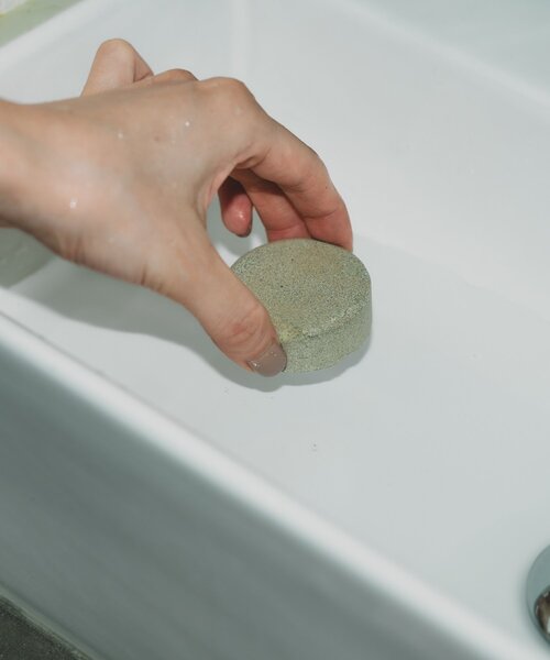 BIRTHDAY BAR（バースデイバー）の「ORLIC BATH BOMB　入浴剤／洗顔剤／シャワースチーマー（入浴剤・バスケア・レディース・グリーン/パープル/オレンジ・0）」の6枚目の写真