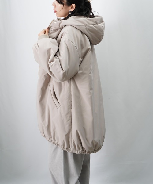 LUCA/LADY LUCK LUCA（ルカ/レディラックルカ）の「LC/LLL フードモンスターコート（ダウンジャケット/コート・レディース・ブラック/グレイッシュベージュ/カーキ・FREE）」の5枚目の写真