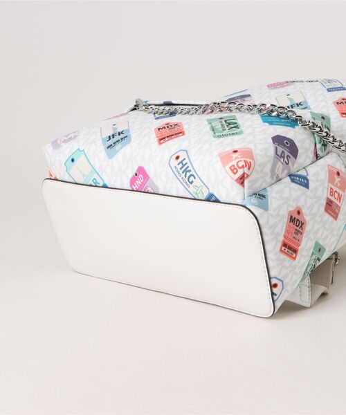 MICHAEL KORS(マイケルコース)の「SLATER MD CHAIN BKPK バックパック(バックパック/リュック・レディース・ホワイト系・FREE)」の3枚目の写真