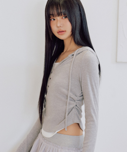 ZEROPLANET（ゼロプラネット）の「エバボタンレイヤードニットフード[MELANGE]（Tシャツ/カットソー・レディース・その他・FREE）」の2枚目の写真