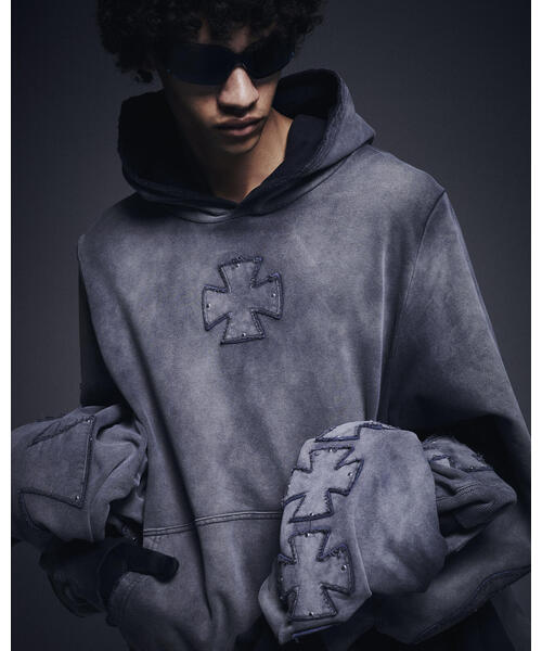 DANKE SCHON(ダンケシェーン)の「DankeSchon/ダンケシェーン/SPRAY PIGMENT SWEAT HOODIE IRON(パーカー・レディース・ブラック・M/L)」の1枚目の写真