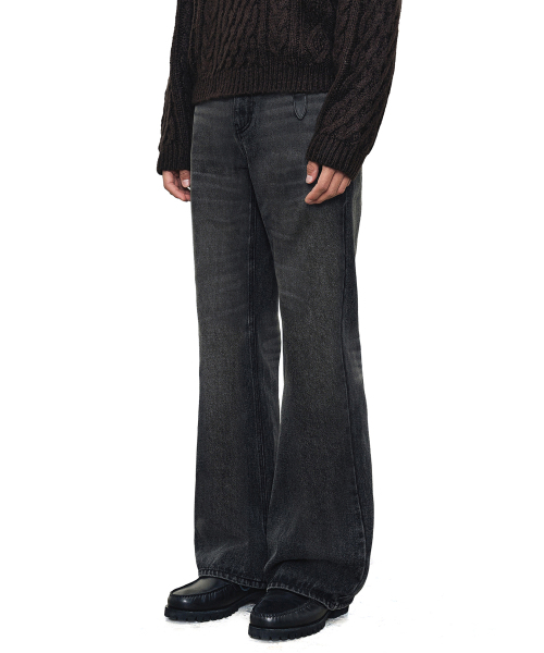 DECET(デケト)の「Loose Flared Jeans DCPT066Black(デニムパンツ・メンズ・その他・26/28/30/32/34)」の3枚目の写真
