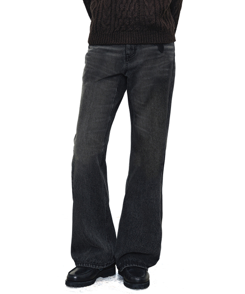 DECET(デケト)の「Loose Flared Jeans DCPT066Black(デニムパンツ・メンズ・その他・26/28/30/32/34)」の6枚目の写真