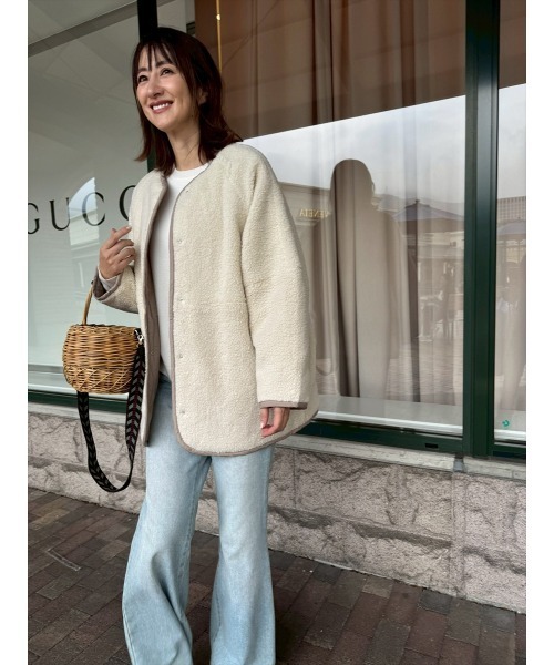 Day and Grade(デイアンドグレイド)の「【前田ゆかセレクト】ボア×キルト リバーシブルコート / ストレッチ・軽量(ノーカラーコート・レディース・アイボリー/ブラック・FREE)」の5枚目の写真