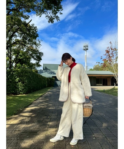 Day and Grade(デイアンドグレイド)の「【前田ゆかセレクト】ボア×キルト リバーシブルコート / ストレッチ・軽量(ノーカラーコート・レディース・アイボリー/ブラック・FREE)」の12枚目の写真