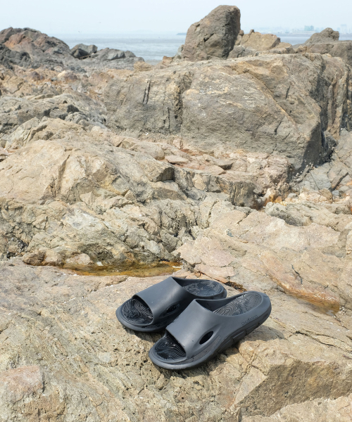 Chubasco（チュバスコ）の「CHUBASCO NUBE MEN SLIDE CB2301 ALL BLACK（サンダル・メンズ・その他・S/XL）」の2枚目の写真