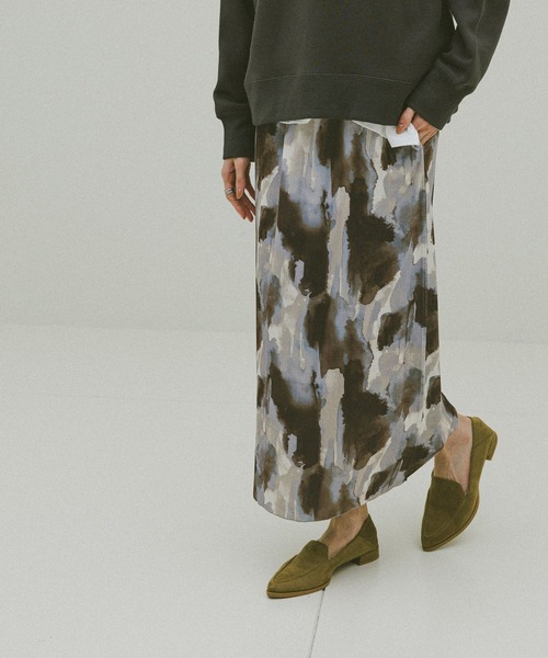 GLOBAL WORK(グローバルワーク)の「ベロアプリントイージースカート/634536(スカート・レディース・ブラック/ブラウン/グリーン・MEDIUM/LARGE)」の2枚目の写真