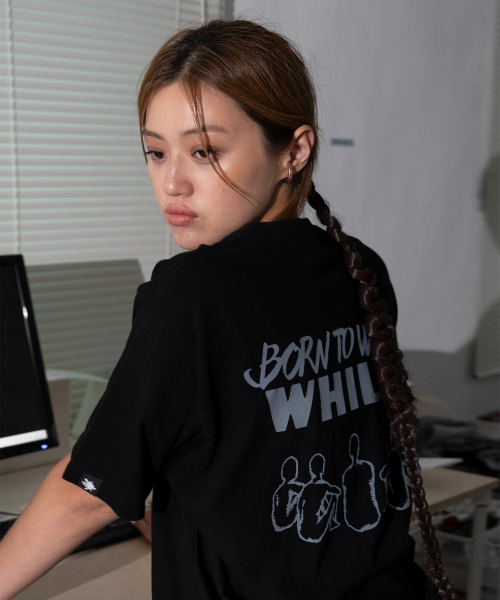 WHILE(ワイル)の「ボントゥウォールTシャツ(BLACK)(Tシャツ/カットソー・レディース・その他・MEDIUM/LARGE/X-LARGE)」の7枚目の写真