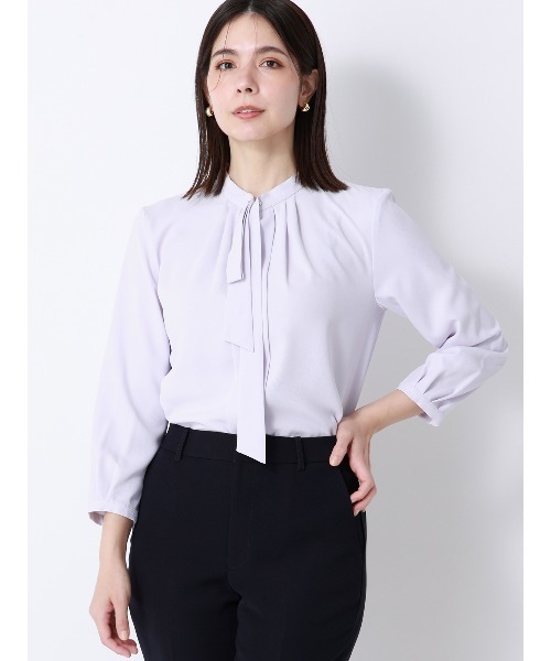 SUIT SQUARE（スーツスクエア）の「ボウタイタックブラウス 7分袖 ウォッシャブル ジョーゼット メタルパーツ（シャツ/ブラウス・レディース・オフホワイト/ラベンダー/ネイビー/ミント/クリーム・38(9号)）」の5枚目の写真