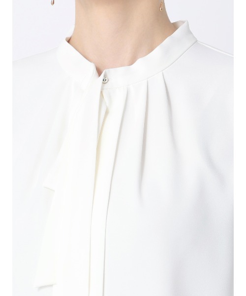 SUIT SQUARE（スーツスクエア）の「ボウタイタックブラウス 7分袖 ウォッシャブル ジョーゼット メタルパーツ（シャツ/ブラウス・レディース・オフホワイト/ラベンダー/ネイビー/ミント/クリーム・38(9号)）」の10枚目の写真