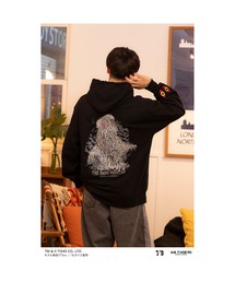 AIR TWOKYO（エアトゥーキョー）の「ゴジラ 70 周年記念　昭和シリーズシーンイラストパーカー 1（ヘドラ）（パーカー）」